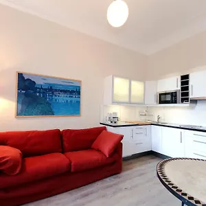3* Aparthotel York