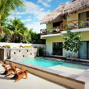 La Puerta Azul Beachfront - Adults Only Holbox